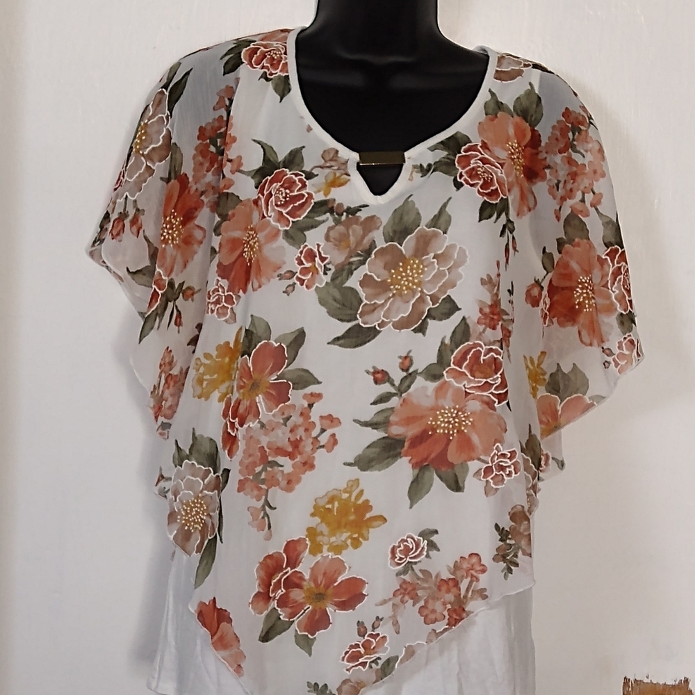 Naif floral top